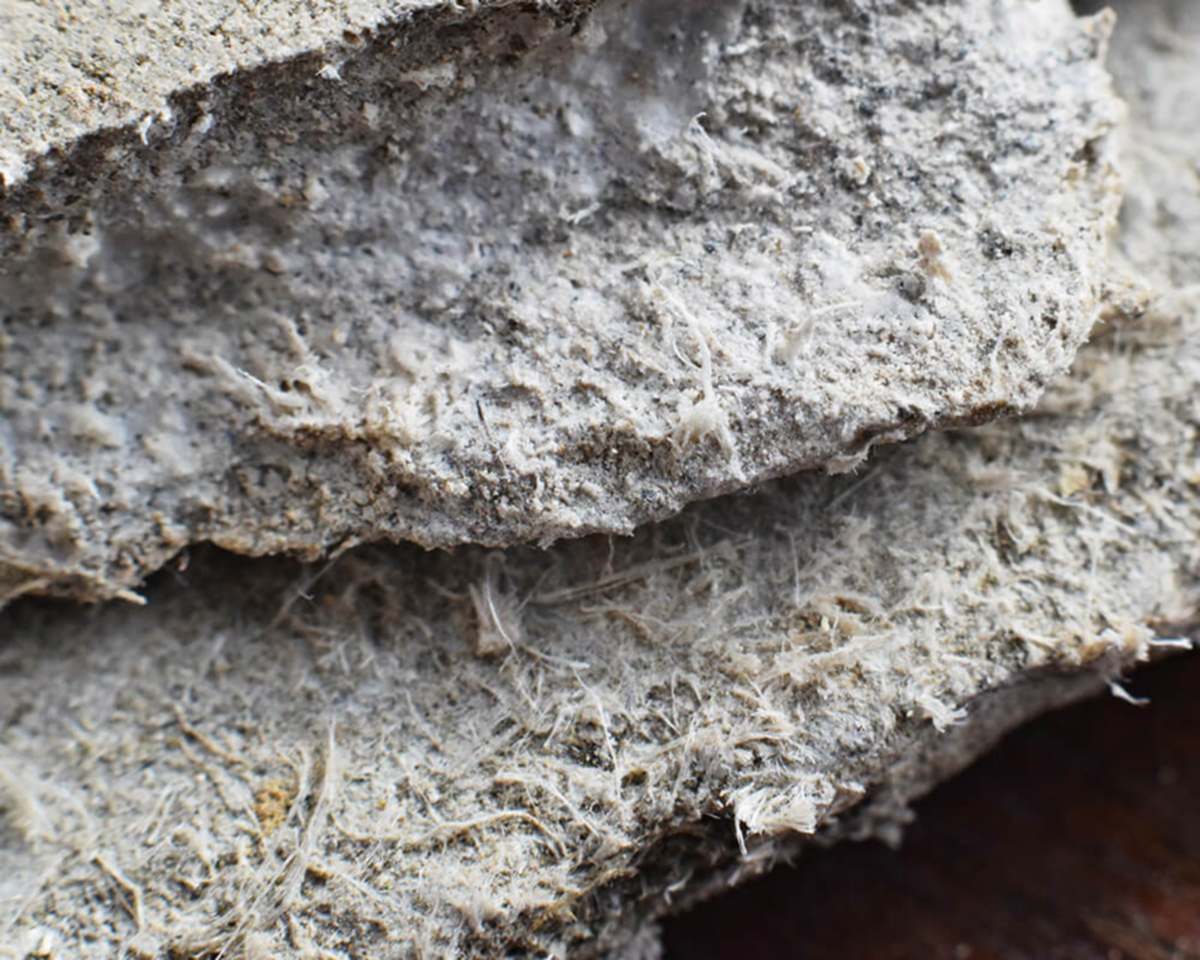 Amiante : plus de 50 personnes et sept syndicats portent plainte. © Freepik